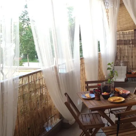 Lovely Terrace דירה